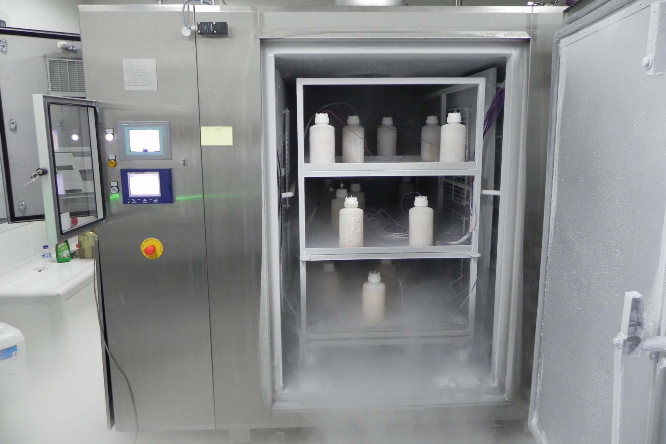 Cryogenic freezing of metal